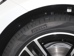 2021Ŀ 325i M\b ݆̥Ʒ