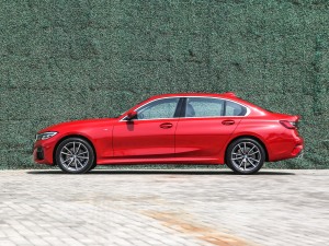 2021¿ 325Li M\b (c)