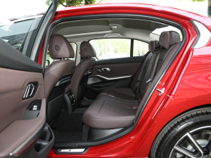 2021¿ 325Li M\b ſg