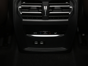 2021¿ 325Li M\b п؅^