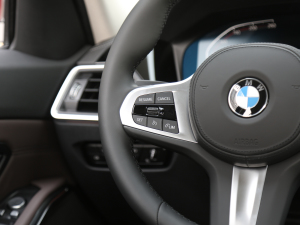 2021¿ 325Li M\b п؅^