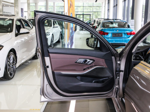 2021¿ 320Li M\b {λ܇T