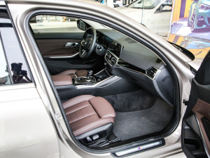 2021¿ 320Li M\b п؅^