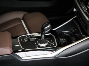 2021¿ 320Li M\b п؅^