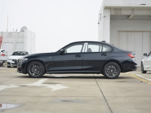 2021¿ 330i M\ҹb ȣ