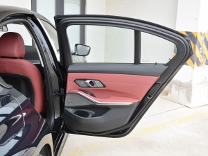 2021¿ 330i M\(yn)(dng)ҹb g