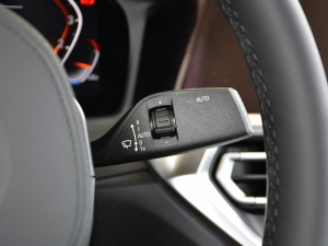 2021¿ 330i M\ҹb п؅^