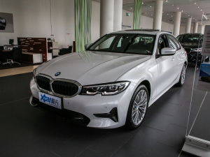 2021¿ 320i \b ǰ45