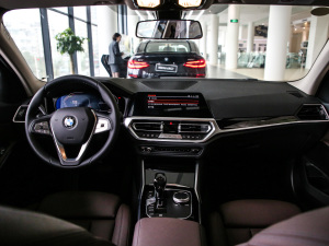 2021¿ 320i \b (ni)ȫ