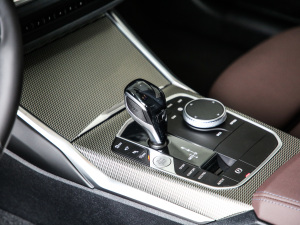 2021¿ 330i M\ҹb п؅^(q)