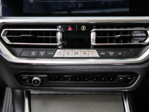 2021¿ 330i M\ҹb п؅^(q)