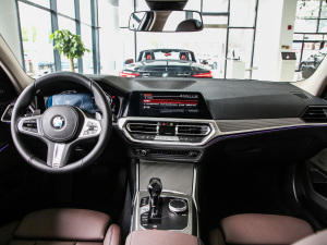 2021¿ 330i M\ҹb п؅^(q)