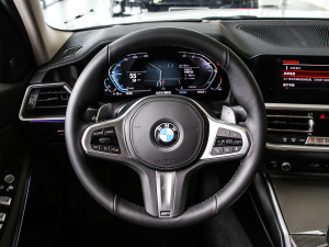 2021¿ 330i M\ҹb п؅^(q)