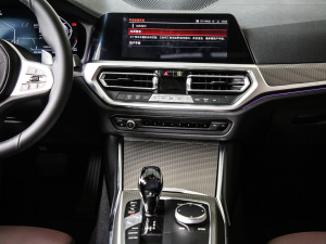 2021¿ 330i M\ҹb п؅^(q)