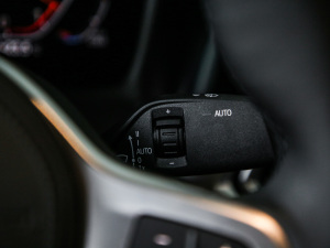 2021¿ 320Li M\b п؅^(q)