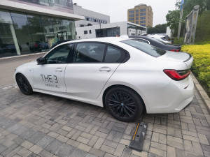 2021¿ 325Li M\ҹb ȣ