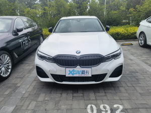 2021¿ 325Li M\ҹb ǰ