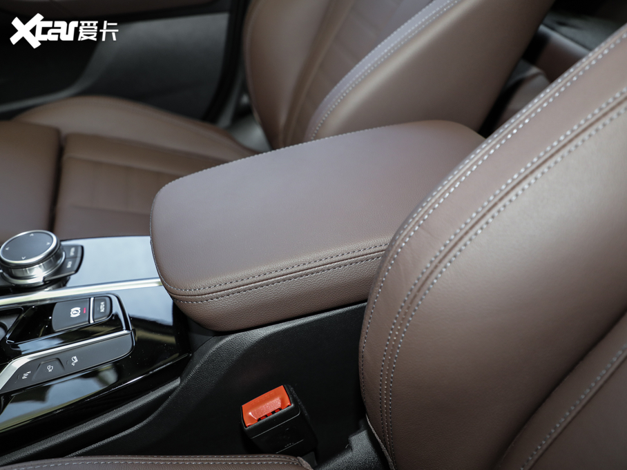 2021RX3 xDrive28i Ab 