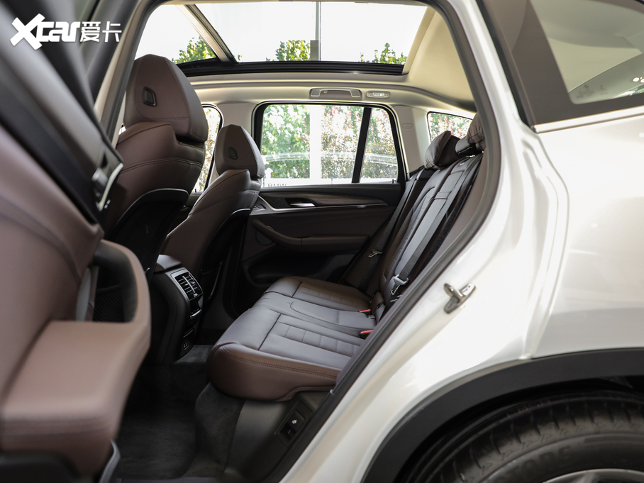 2021RX3 xDrive28i Ab 