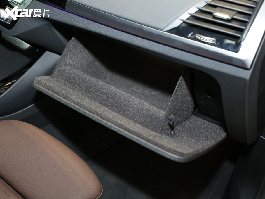 2021RX3 xDrive25i M\b