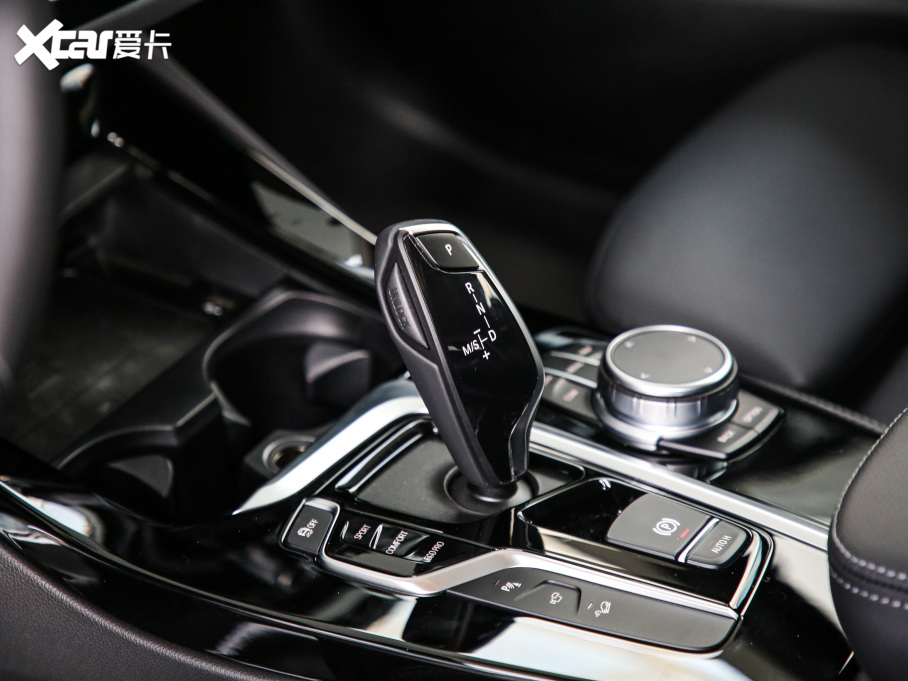 2021RX3 xDrive30i I M\b