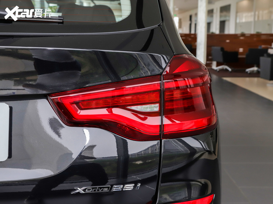 2021RX3 Ŀ xDrive25i M\b