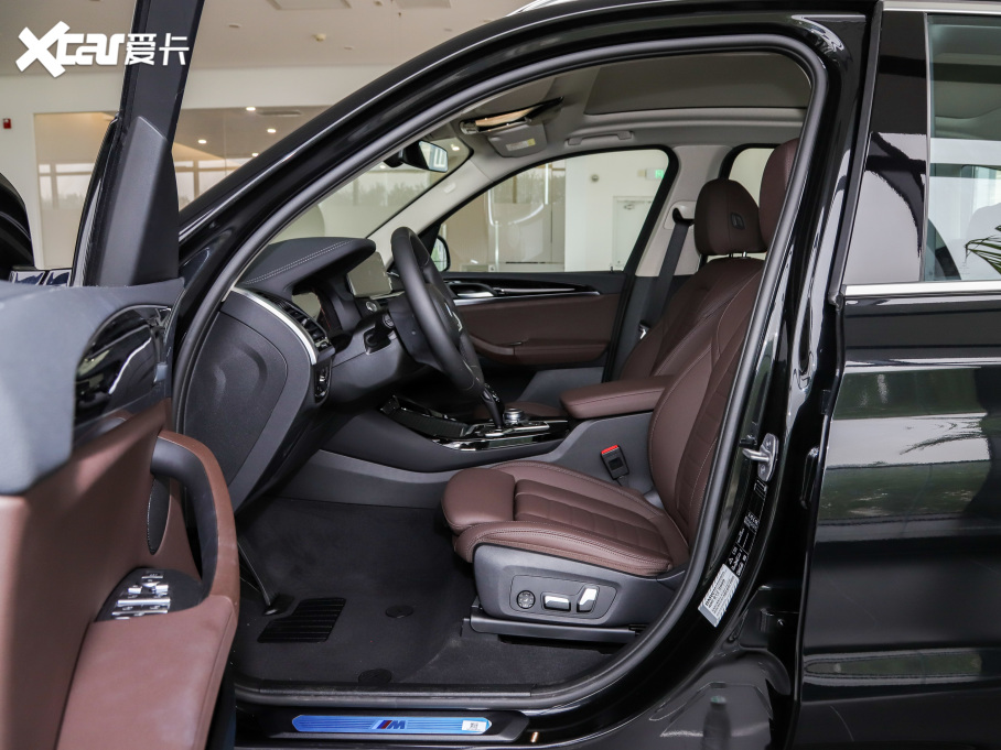 2021RX3 Ŀ xDrive25i M\b