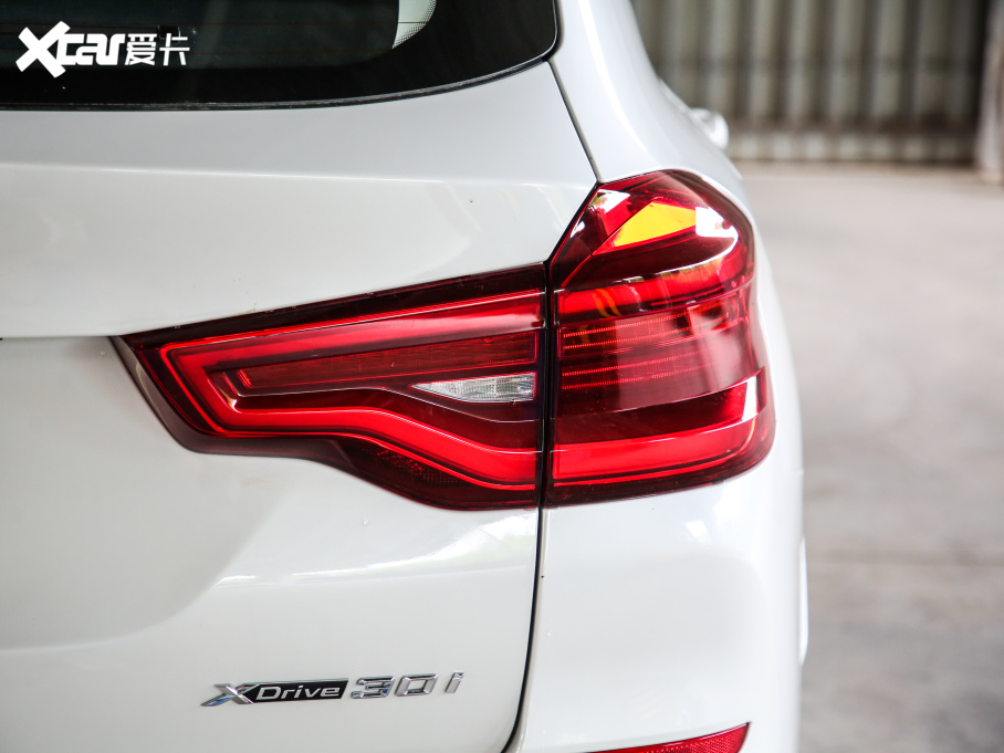 2021RX3 Ŀ xDrive30iI M\b