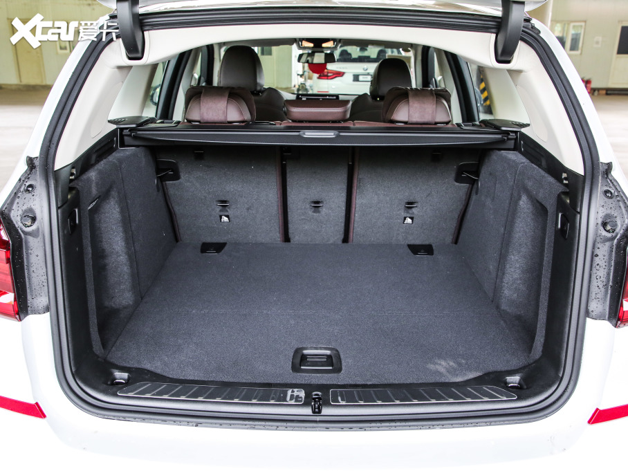 2021RX3 Ŀ xDrive30iI(lng) M\(yn)(dng)b