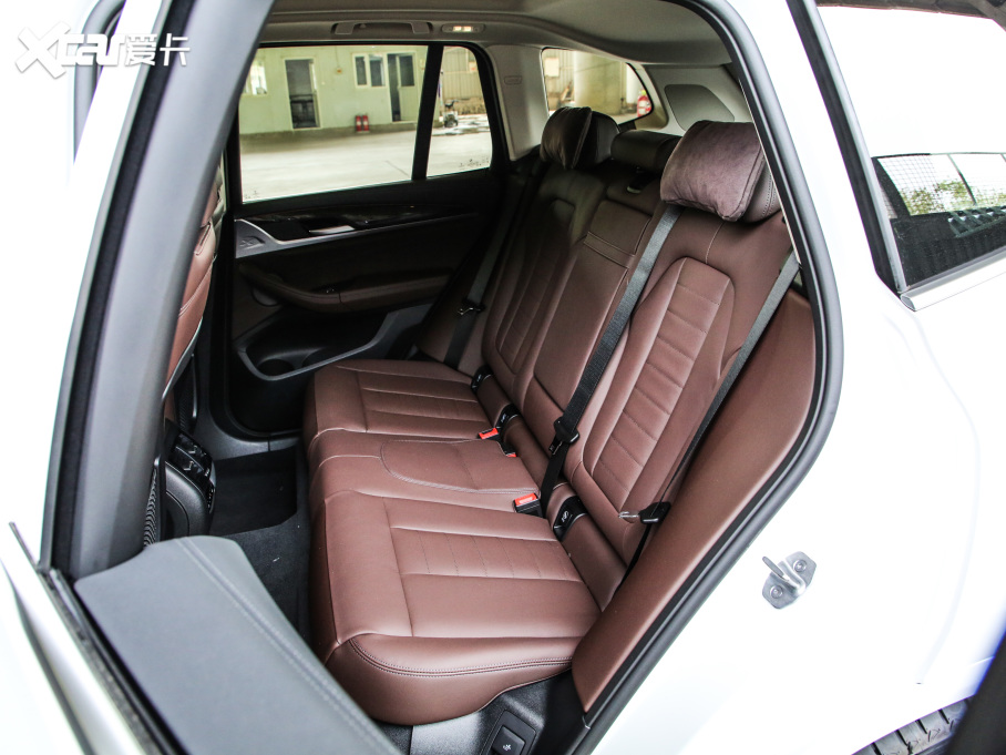 2021RX3 Ŀ xDrive30iI M\b