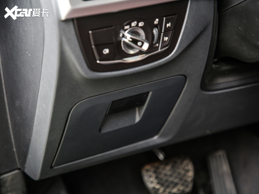 2021RX3 Ŀ xDrive30iI(lng) M\b