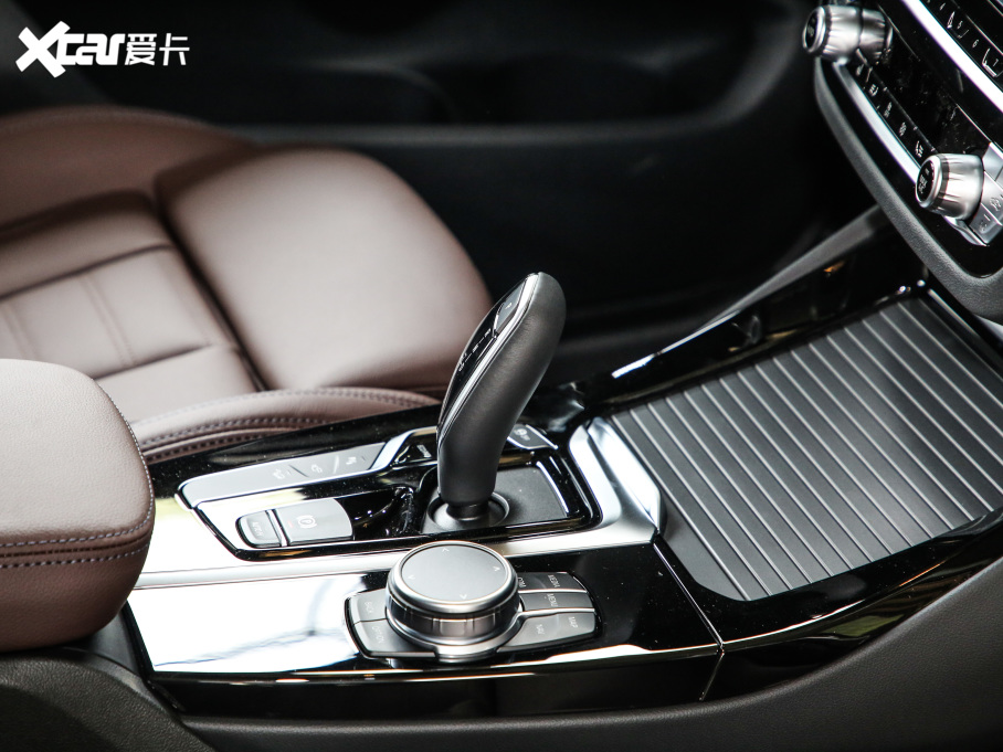 2021RX3 Ŀ xDrive30iI M\b