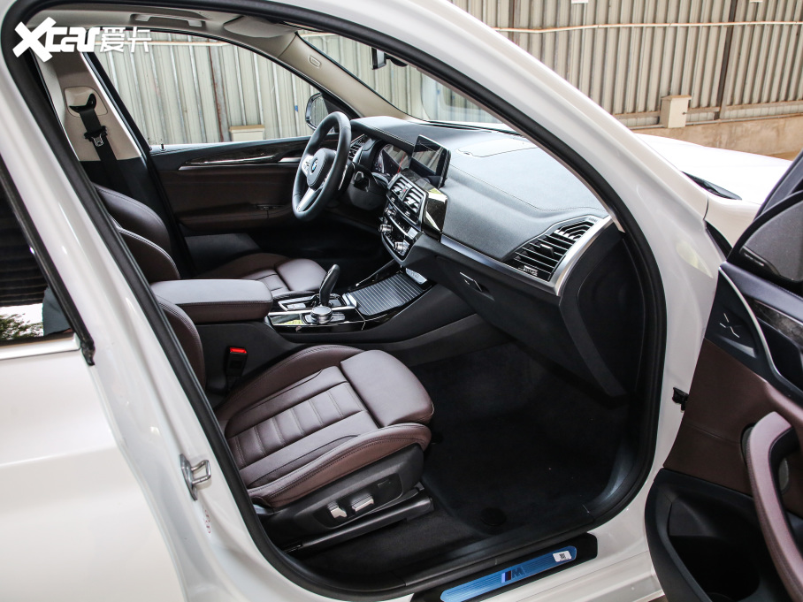 2021RX3 Ŀ xDrive30iI M\b