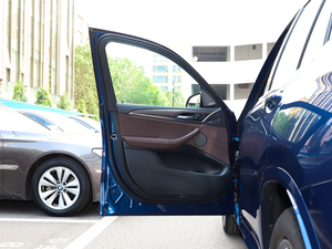 2021xDrive28i M\b {λ܇T