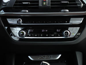 2021xDrive28i M\b {{