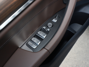 2021xDrive28i M\b {܇ƅ^	