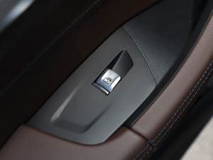 2021xDrive28i M\b п؅^(q)