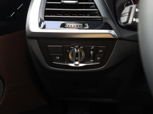 2021xDrive28i M\b п؅^(q)