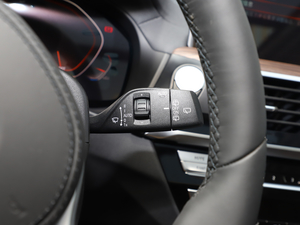 2021xDrive28i M\b п؅^