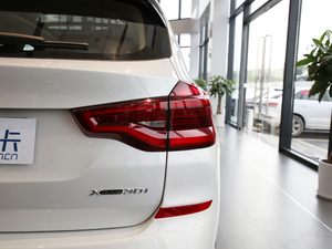 2021xDrive30i I M\b β