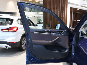 2021xDrive25i M\b {λ܇T