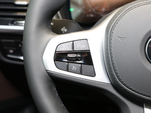 2021xDrive25i M\b п؅^