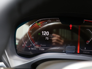 2021xDrive25i M\b п؅^