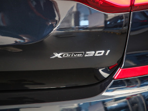 2021xDrive30i I M\b ^