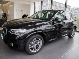 2021Ŀ xDrive25i M\b w^