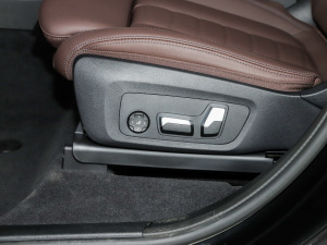 2021Ŀ xDrive25i M\b {{(ji)