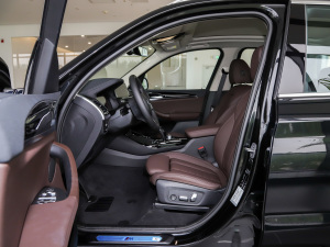 2021Ŀ xDrive25i M\b ǰſg