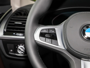 2021Ŀ xDrive25i M\b п؅^