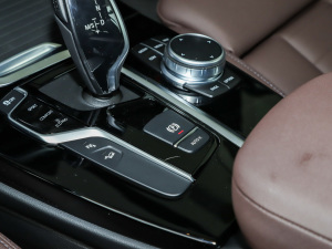 2021Ŀ xDrive25i M\(yn)(dng)b v܇(ch)Ƅ(dng)