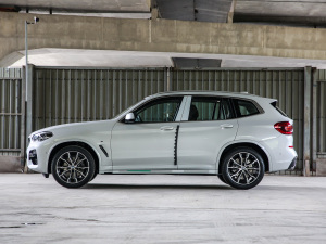 2021Ŀ xDrive30iI M\b ȣ